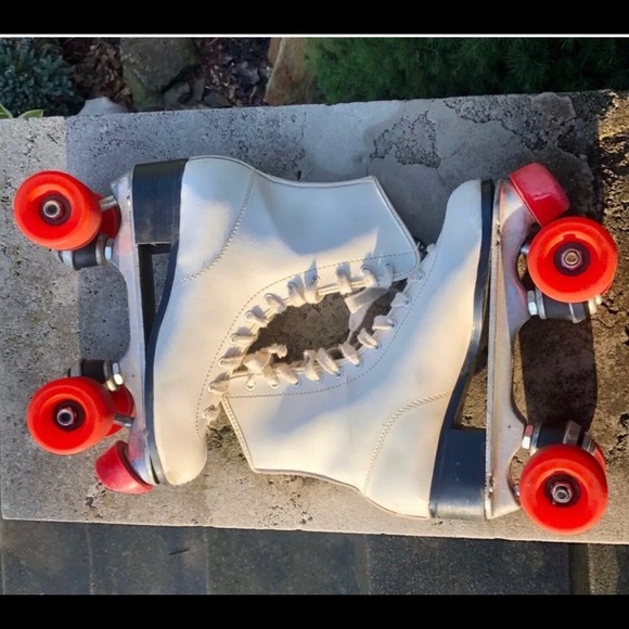 VINTAGE ROLLER SKATES WOMEN 7 - Picture 2 of 9